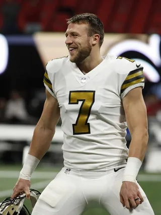 Les Broncos envisagent de signer Taysom Hill pour le rapprocher de son ancien entraîneur en… — revue de presse