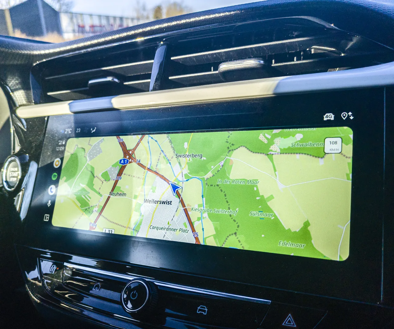 Android Auto modernise enfin son interface avec l'ajout d'un compteur de vitesse basé sur… — revue de presse