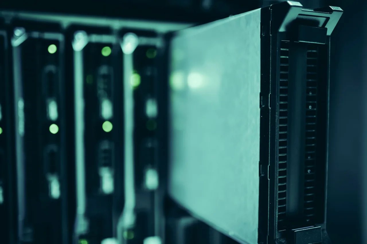 Les géants de la technologie ont dépensé plus d'un trillion de dollars en infrastructures d'IA… — revue de presse